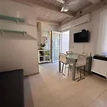 3 Min To Ac W Garden Or Balcony - Il Lupo Affitta *